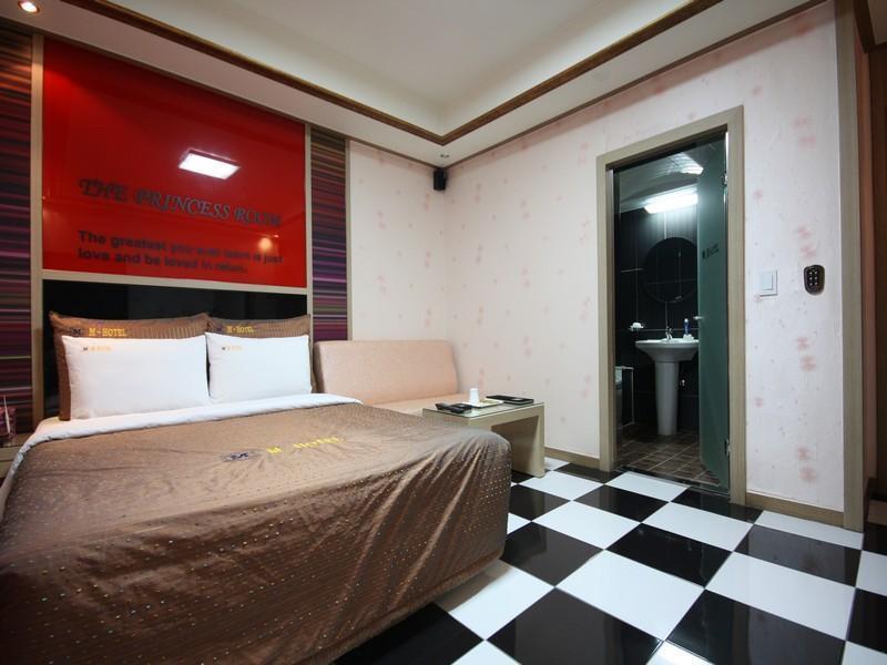 M Motel Пхёнтхэк Экстерьер фото